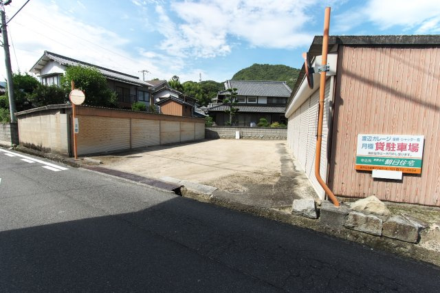 渡辺ガレージ（両谷）