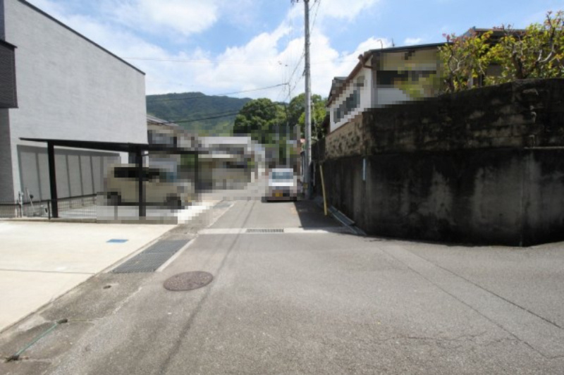 一宮東町　中古戸建　（築浅）の前面道路含む現地写真
