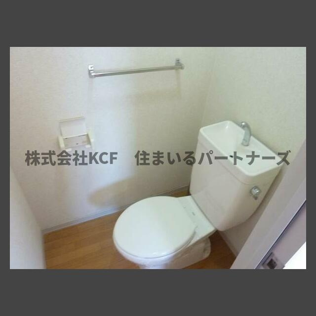 フレグランスシオンのトイレ|落ち着いた色調のトイレです