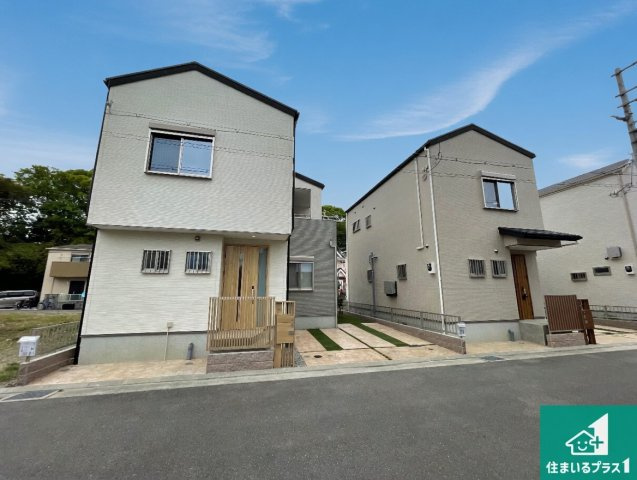 尼崎市東園田町　新築一戸建ての外観|お客様に長く安心して住んでいだだける事にこだわった家づくり！住んでからのアフターサービスにもしっかりと取り組んでいます！