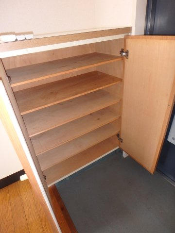 神田プチパール88　Bの玄関