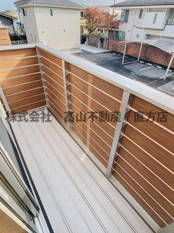 直方市日吉町のアパートのバルコニー