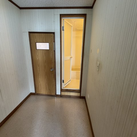 コーポ高平の玄関