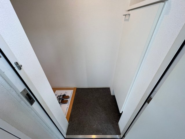 セレニテ上町台の玄関