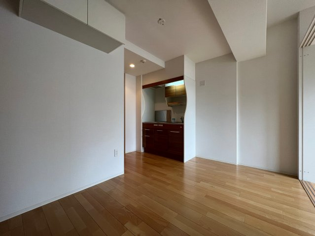 セレニテ上町台の洋室