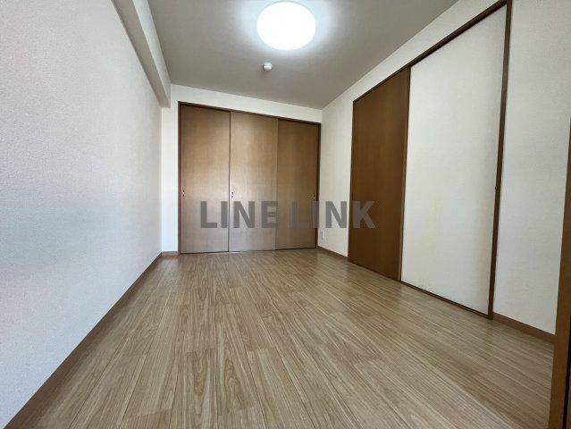 サンハイツの洋室