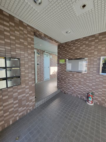 アデレード２番館のロビー|建物の内部です