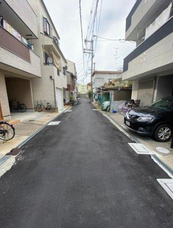 舟田町　中古一戸建ての前面道路含む現地写真|前面道路含む現地写真■物件内覧・資金計画相談・住宅ローン相談、リフォーム相談、お問合せ受付中■
※当日・翌日のご内覧、ご相談はお電話でのお問合せがスムーズです！