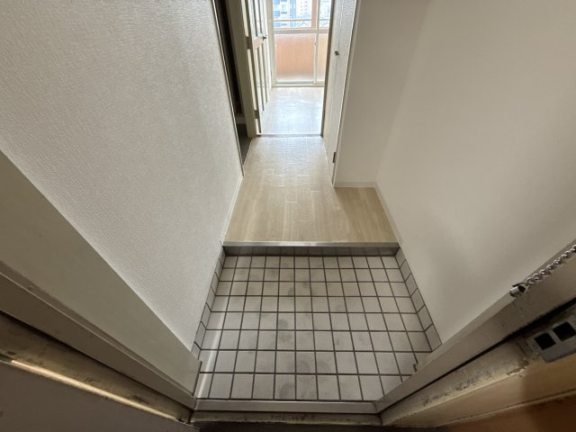 グランドハイツの玄関