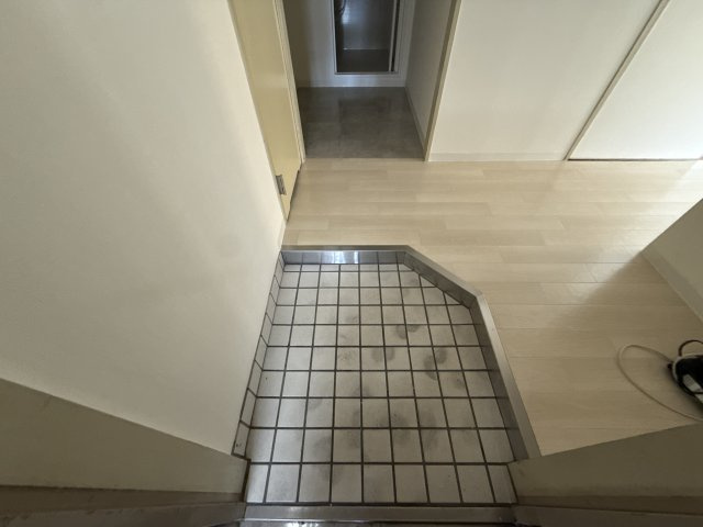 グランドハイツの玄関