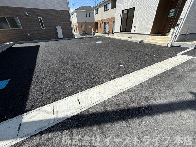 【新築戸建】さらに値下げ！勿来町酒井第2※子育て支援対象※の駐車場|２号棟写真　3台駐車可能（車種による）