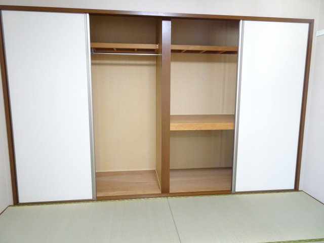 ラポール波須Bの収納