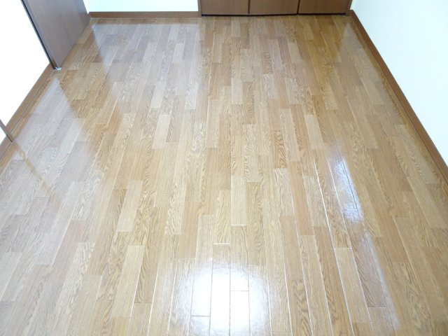 ラポール波須Bの洋室