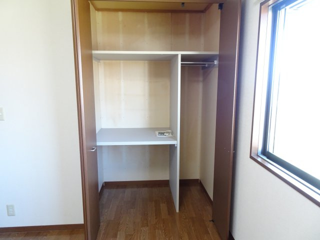 ラポール波須Bの収納