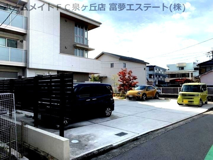 シャーメゾンHanaの駐車場