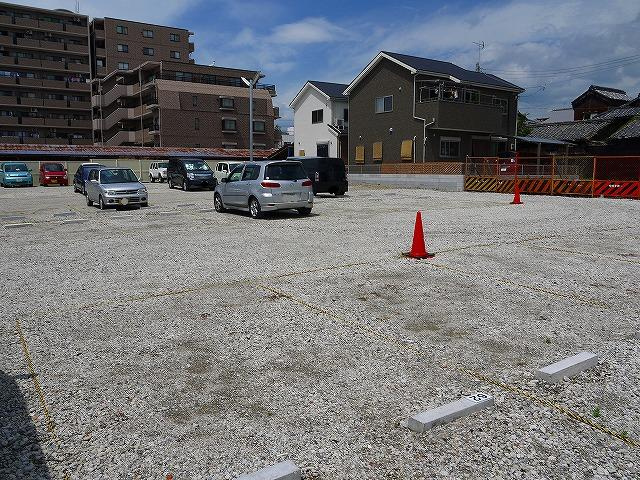 中辻町モータープールの外観|外観は落ち着いています