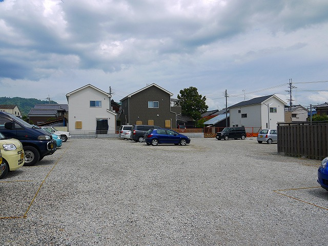 中辻町モータープールの外観|外観は落ち着いています