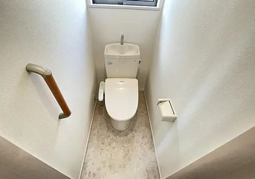 【中古】川越市笠幡リフォーム中古住宅のトイレ|温水洗浄便座付きトイレ☆こちらも新品です！