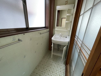 【洗面所】 | 東富田町ガレージハウスO