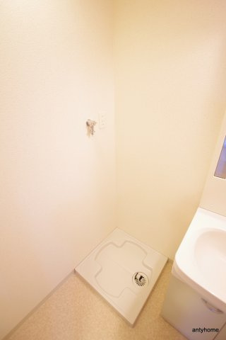 ルーエ江坂　仲介手数料無料のその他