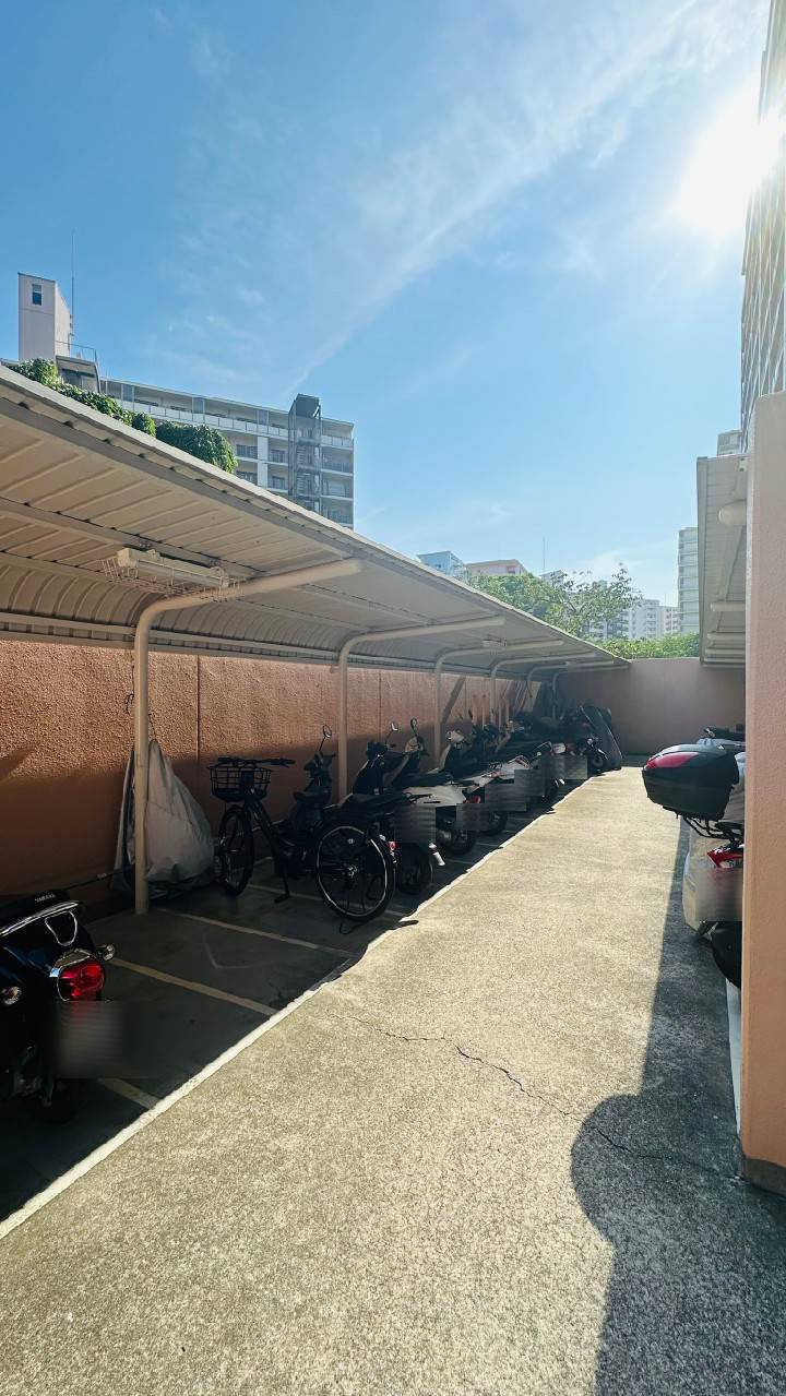 西宮マリナパークシティ・桜のまち３番館の駐車場|バイク置き場