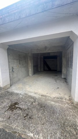 八幡市橋本栗ヶ谷の駐車場