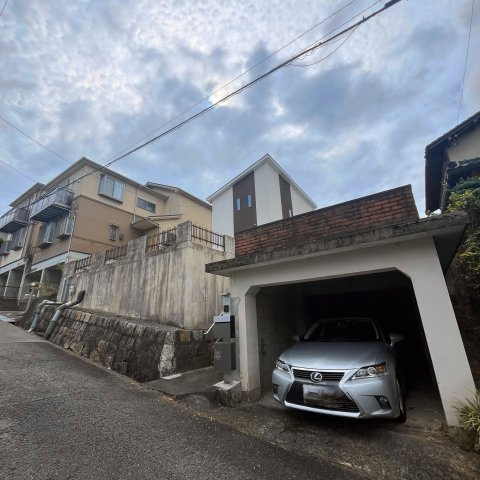 八幡市橋本栗ヶ谷の駐車場