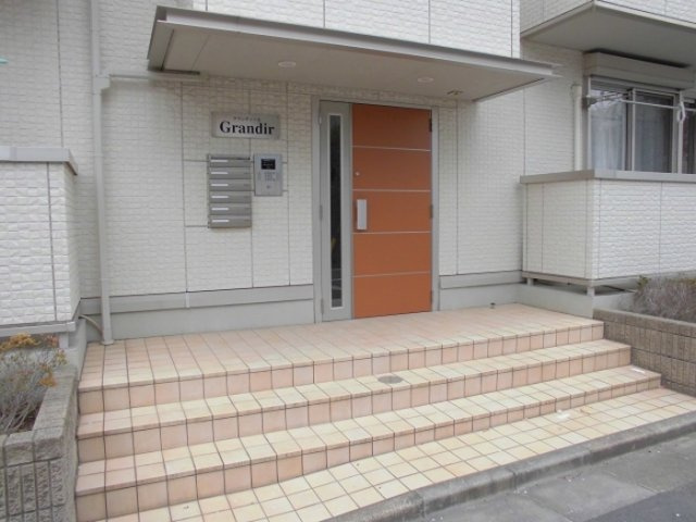 Grandirのエントランス