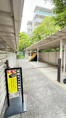 西宮北口ビューハイツの駐車場|バイク置場