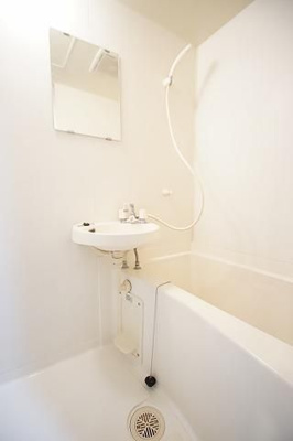 【浴室】 | ソレアード薬院 | 別号室の写真になります。現況優先。