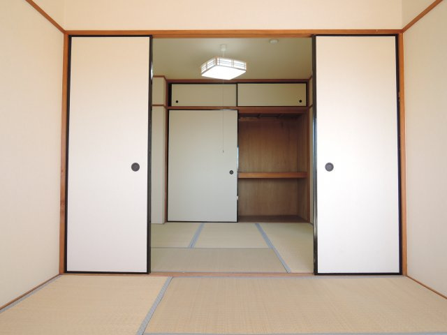 サンヴェール高槻の和室