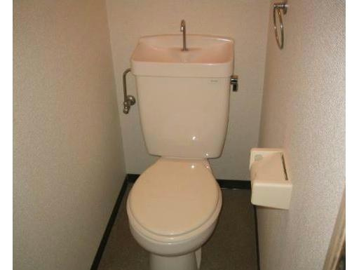 シャトレ長嶺Ⅲのトイレ