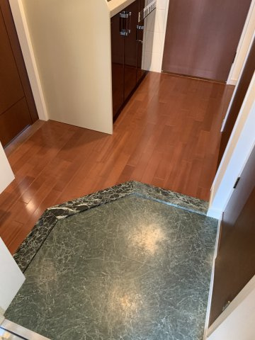 アクアプレイス東天満の玄関