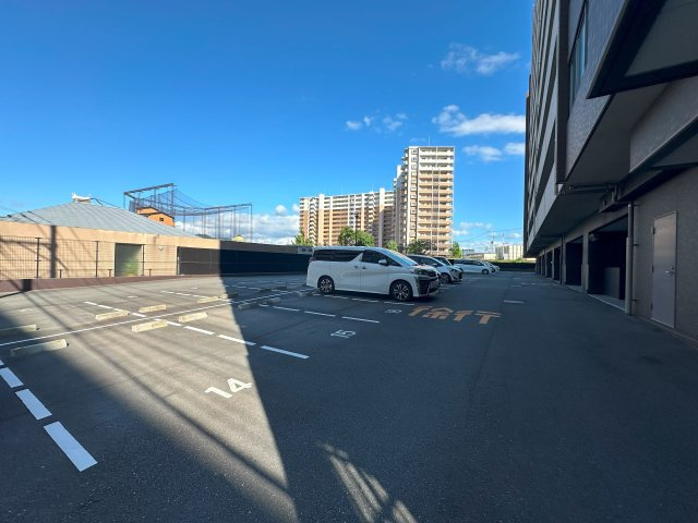 アルファスマート西国分Ⅱの駐車場
