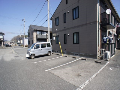 【駐車場】 | ラフォーレ・ファインC | 駐車場2台可能です♪