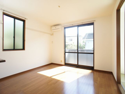 【居間・リビング】 | ラフォーレ・ファインC | ゆったりできるリビングです♪