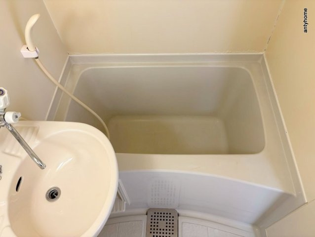 R-CUBE新大阪(旧：丸栄ビル)　仲介手数料無料の浴室