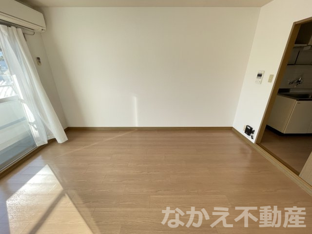 【寝室】 | 落ち着いた色調の寝室です