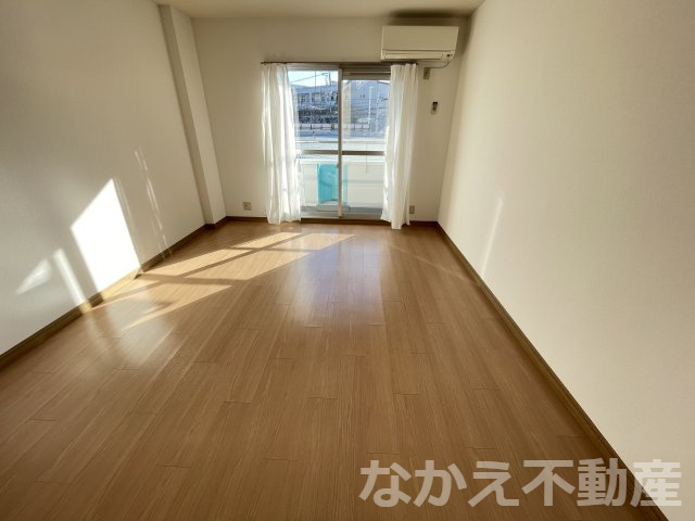 【寝室】 | 落ち着いた色調の寝室です