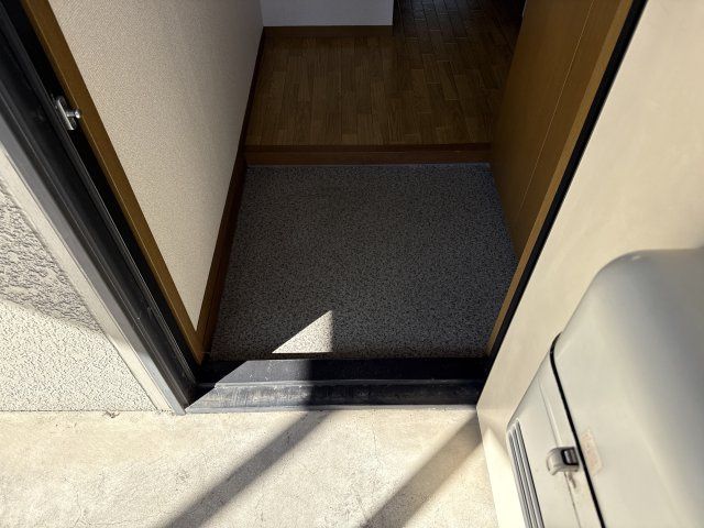 メゾン澤田 F棟の玄関