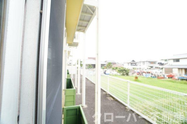 ひまわりアパートのバルコニー