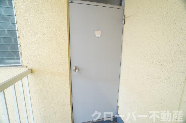 ひまわりアパートのエントランス