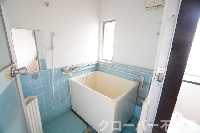 ひまわりアパートの浴室
