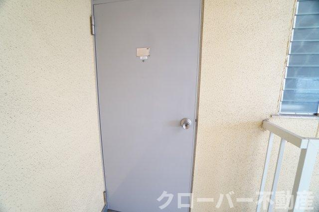 ひまわりアパートのエントランス