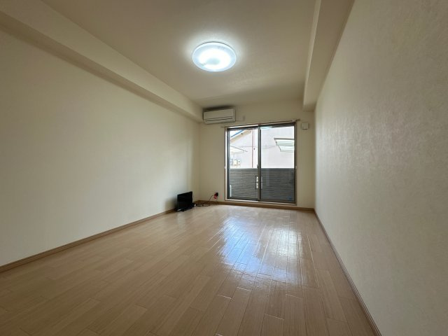 GLAハート飾磨A棟の洋室