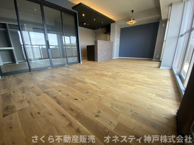 ネクステージ西神中央 D棟の居間・リビング|オシャレで高級感のあるリビングです！