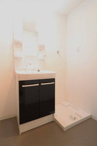 ジーメゾン摂津正雀の洗面所