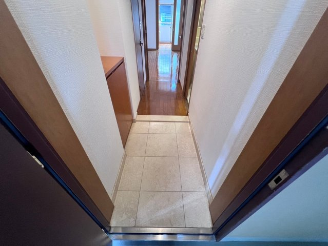 ハイリスベーネ池下の玄関|ハイリスベーネ池下
※反転タイプ