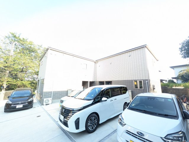 ソル　セレッソの駐車場