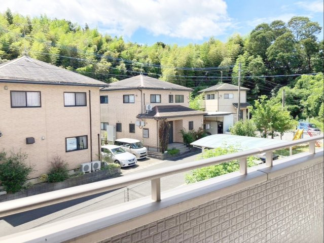 糟屋郡須惠町大字上須惠　中古戸建の展望|バルコニーから公園の遊具が見えます！子育て世代にも嬉しい住環境！